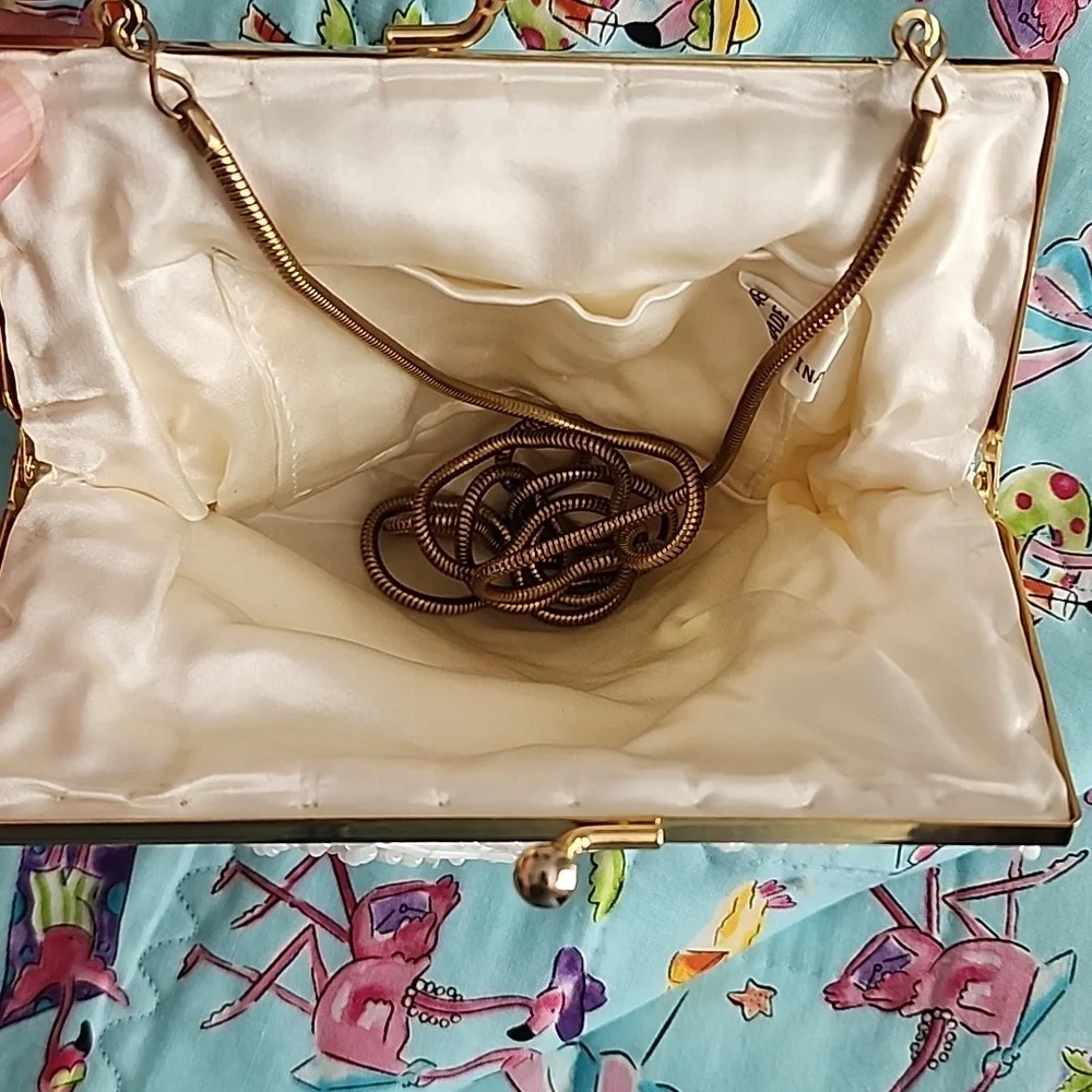 Purse - Picture 3 of 3